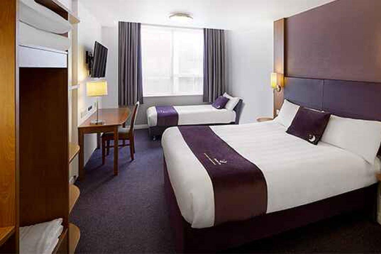 Premier Inn Belfast Titanic Quarter Exterior foto