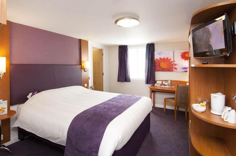 Premier Inn Belfast Titanic Quarter Exterior foto