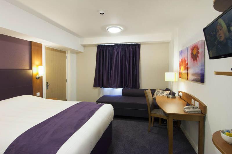 Premier Inn Belfast Titanic Quarter Exterior foto