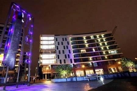 Premier Inn Belfast Titanic Quarter Exterior foto
